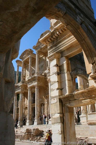 Ruínas da Biblioteca de Éfeso, na Turquia